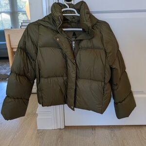 Banana Republic Cropped Puffer